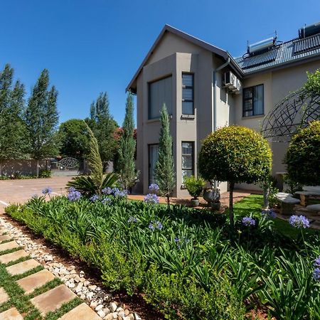 Adato Guesthouse Potchefstroom Exterior foto